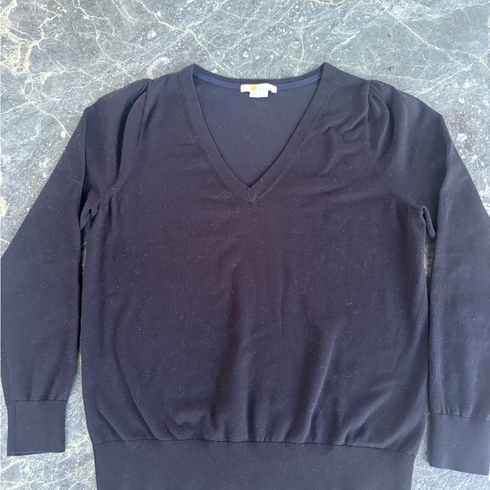 Boden Classic Black V-Neck Sweater